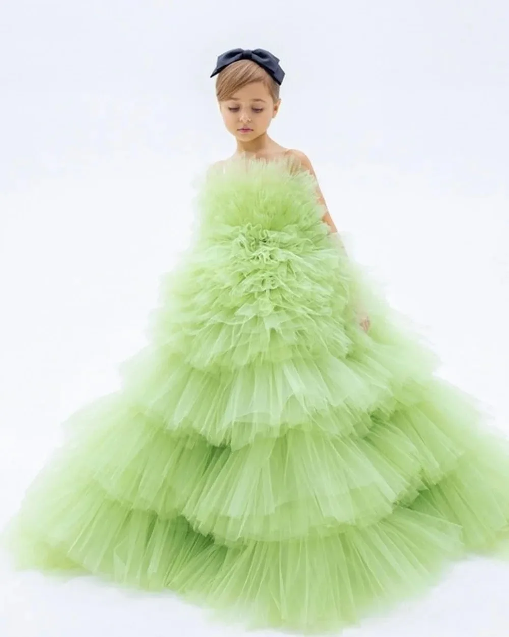 Custom Green Flower Girl Dress, Sleeveless with Bow and Layered Design, Girls' Communion Dress and Birthday Party Dress
Custom Green Flower Girl Dress, Sleeveless with Bow and Layered Design, Girls' Communion Dress and Birthday Party Dress