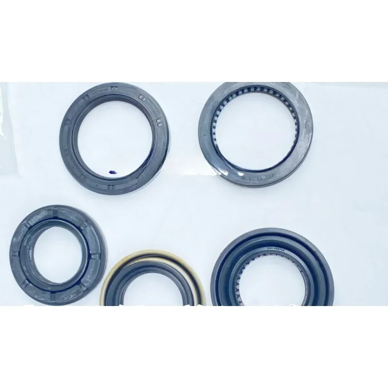 Half Shaft Oil Seal, Front Axle、 Transfer Case Oil Seal, Suitable for SAIC MAXUS T60T70T90D90
Half Shaft Oil Seal, Front Axle、 Transfer Case Oil Seal, Suitable for SAIC MAXUS T60T70T90D90