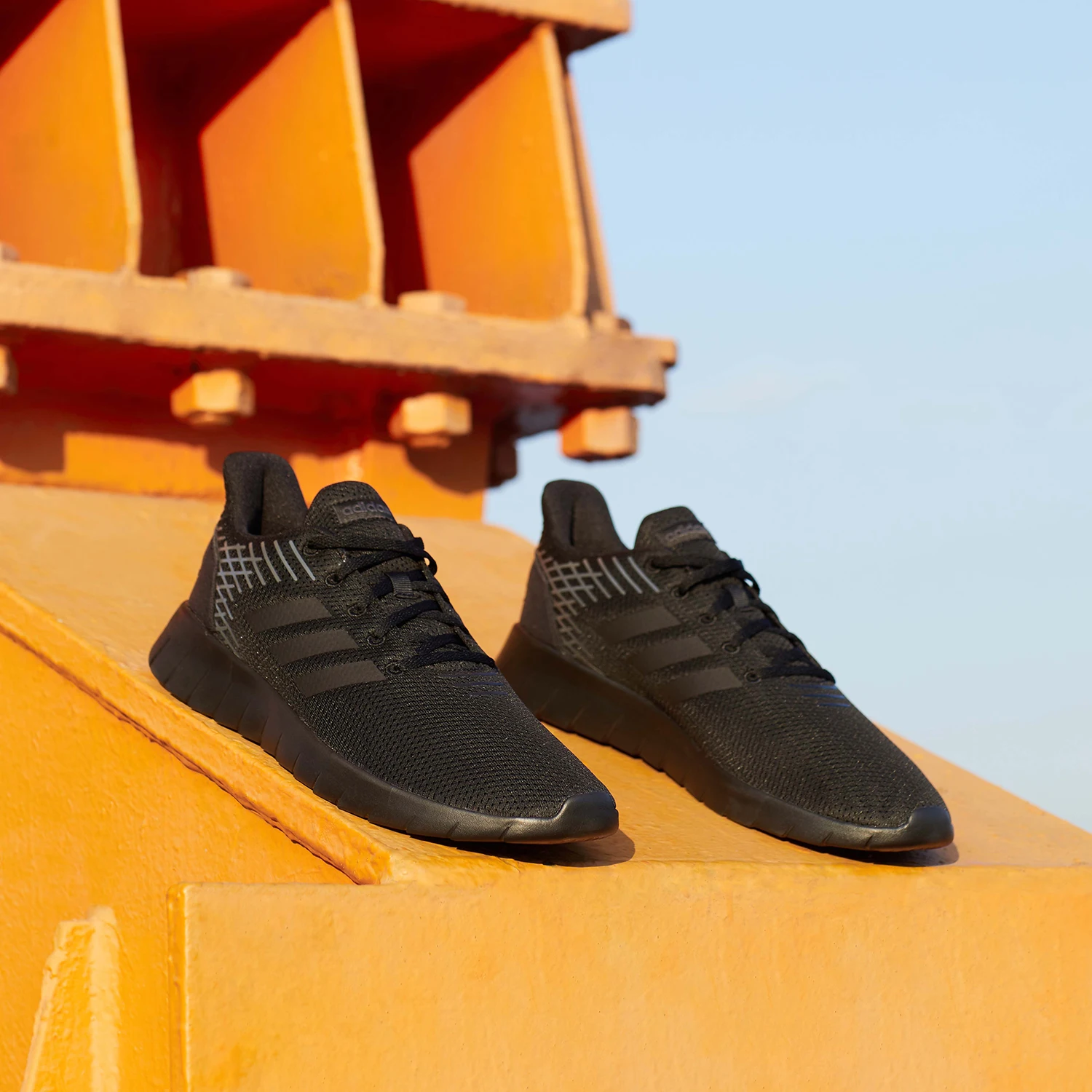 Adidas оригинальные мужские и женские повседневные дышащие спортивные кроссовки ASWEERUN F36333
Adidas оригинальные мужские и женские повседневные дышащие спортивные кроссовки ASWEERUN F36333