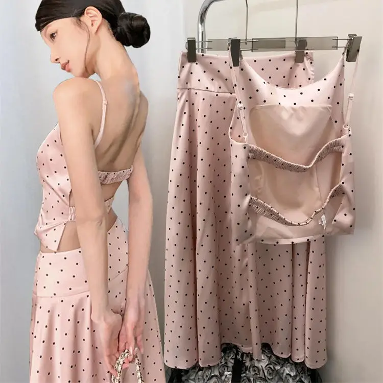 Summer New Fashion Set Women Pink Polka Dot Open Back Sexy Tank Top High Waist Slimming Half Skirt Set Spicy Girl Two Piece Set
Summer New Fashion Set Women Pink Polka Dot Open Back Sexy Tank Top High Waist Slimming Half Skirt Set Spicy Girl Two Piece Set