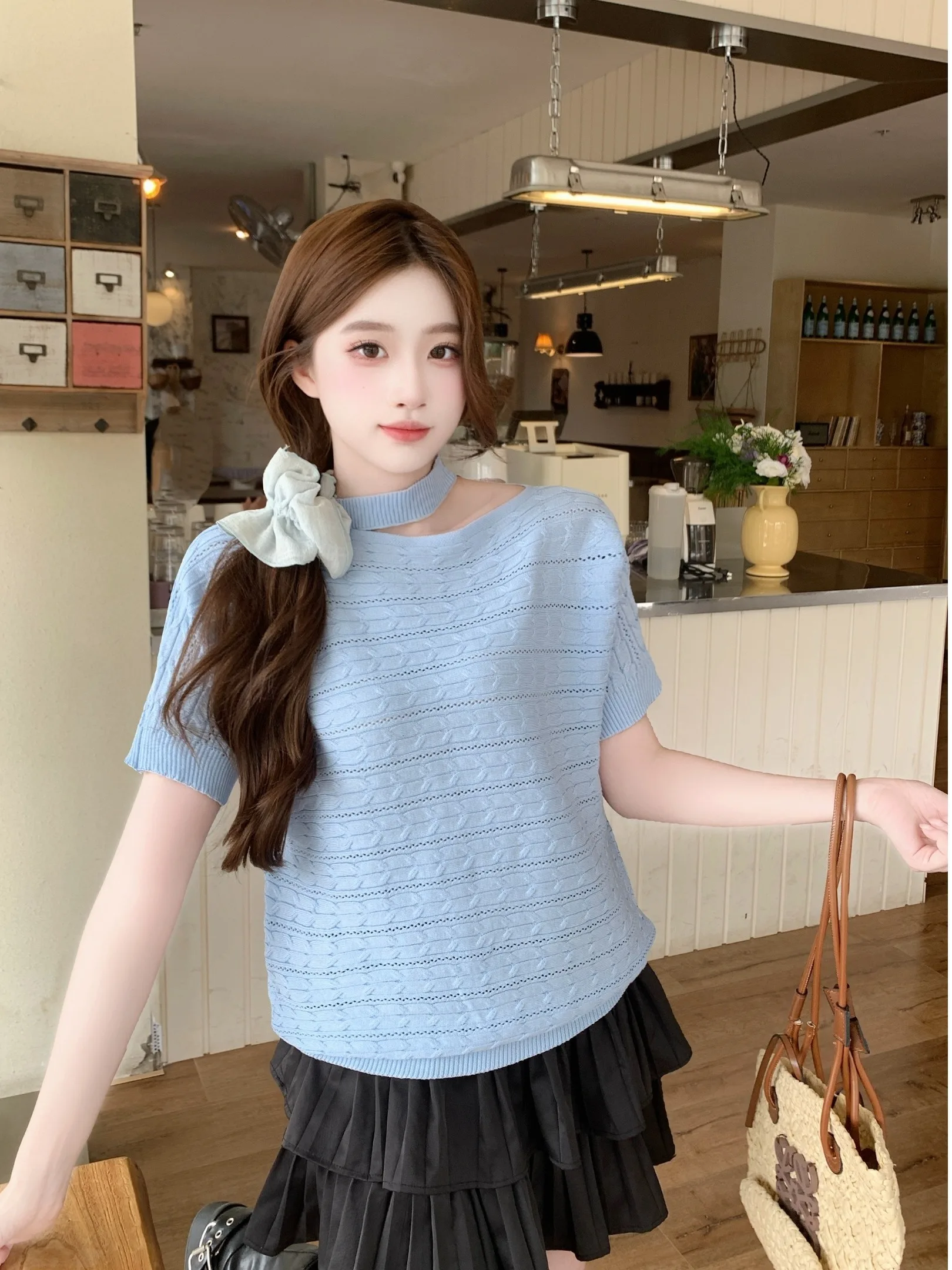 plus Size Women's Blue Hollow out Neck Short Sleeve Knitted T-Shirt Summer Slimming Stylish Top Comfortable Breathable Korean...
plus Size Women's Blue Hollow out Neck Short Sleeve Knitted T-Shirt Summer Slimming Stylish Top Comfortable Breathable Korean...