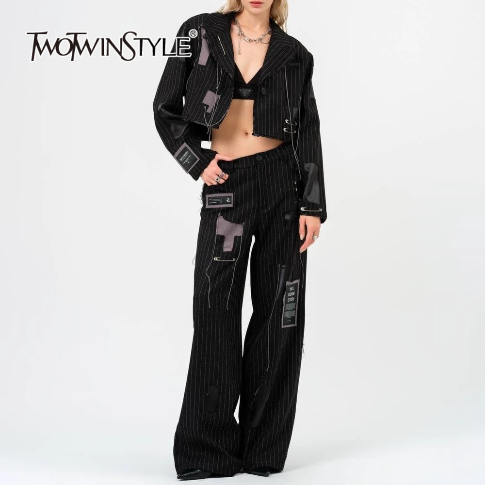 TWOTWINSTYLE Striped Spliced Pin Two Piece Sets for Women Lapel Long Sleeves Top High Waist Wide Leg Pant Fashion Set Female New
TWOTWINSTYLE Striped Spliced Pin Two Piece Sets for Women Lapel Long Sleeves Top High Waist Wide Leg Pant Fashion Set Female New