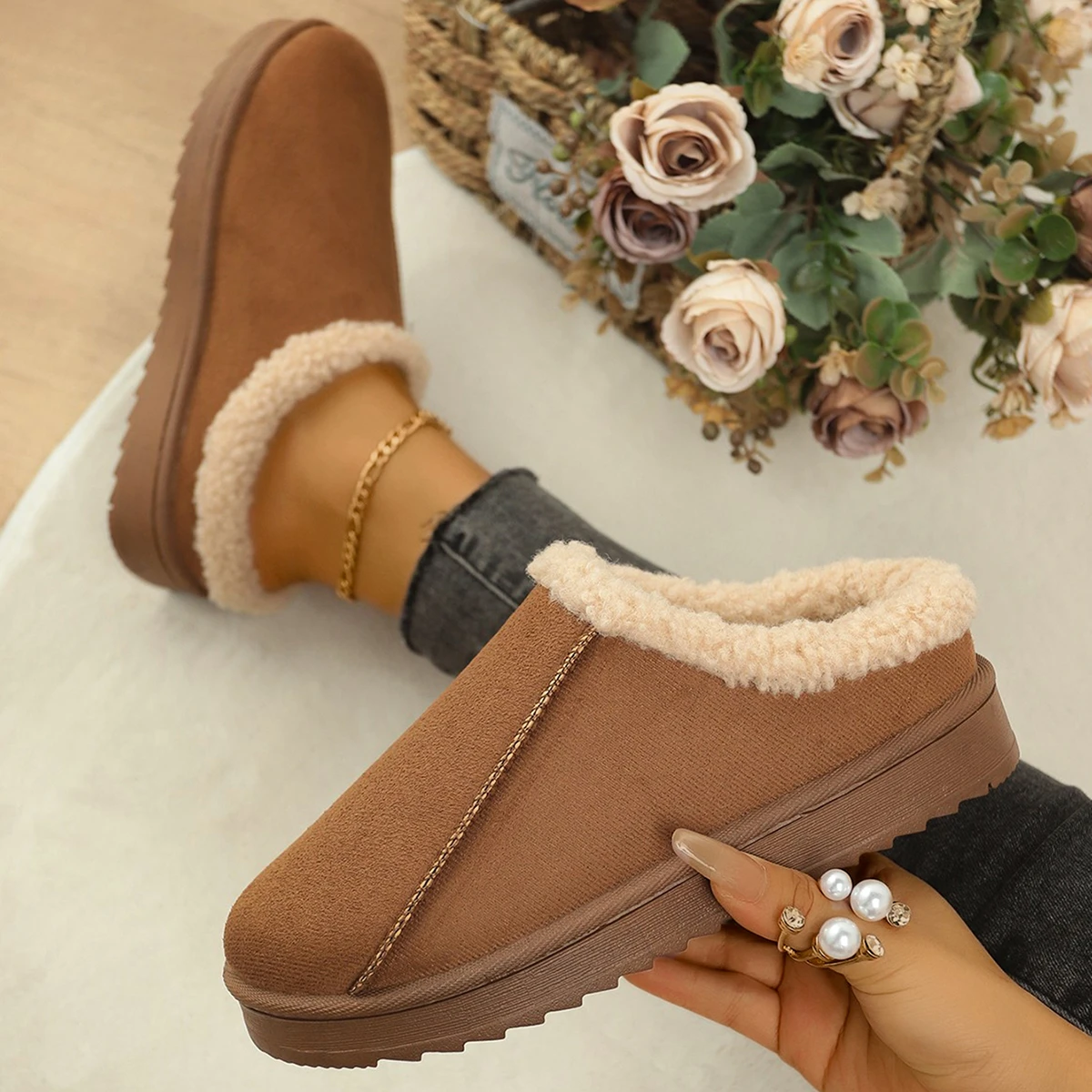 Home Soft Plush Slippers Women Winter Thick Bottom Non-Slip Slippers Home Cotton Shoes Woman Plus Size Warm Couple Slides Women
Home Soft Plush Slippers Women Winter Thick Bottom Non-Slip Slippers Home Cotton Shoes Woman Plus Size Warm Couple Slides Women