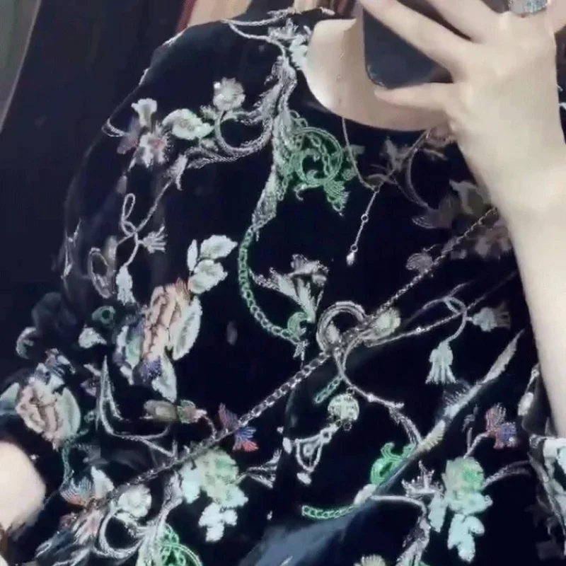 Chinese Fashion Black Velvet Flower Print Blouse Women Autumn New Soft O-neck Korean Long Sleeve Female Shirts Womens Tops
Chinese Fashion Black Velvet Flower Print Blouse Women Autumn New Soft O-neck Korean Long Sleeve Female Shirts Womens Tops