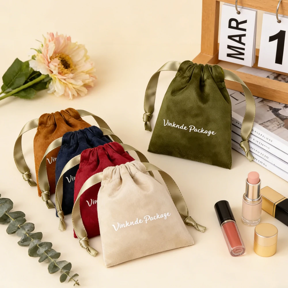 Роскошный многоцветный бархатный фланелевой мешочек, мягкий настраиваемый подарочный мешок для ювелирных изделий, сумки на шнурке для красоты, макияжа, упаковочные сумки для ювелирных изделий
Роскошный многоцветный бархатный фланелевой мешочек, мягкий настраиваемый подарочный мешок для ювелирных изделий, сумки на шнурке для красоты, макияжа, упаковочные сумки для ювелирных изделий