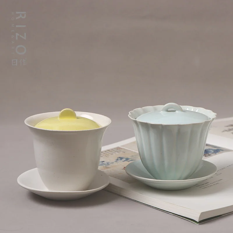 Japanese Ceramic Artist Handmade Lidded Bowl, Yashin Ando Kung Fu Tea Set, Making Bowl
Japanese Ceramic Artist Handmade Lidded Bowl, Yashin Ando Kung Fu Tea Set, Making Bowl