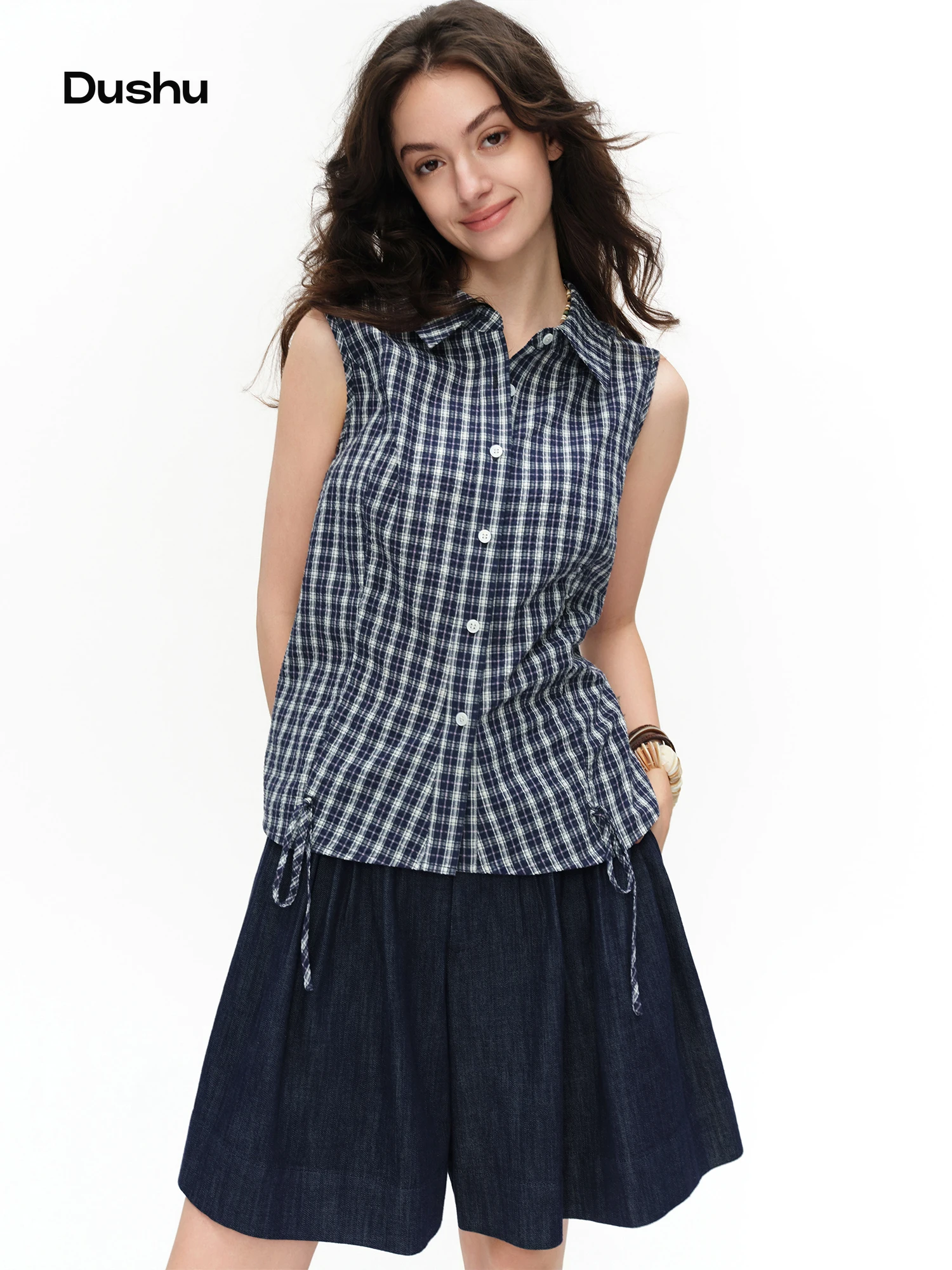 DUSHU Women's Stylish Plaid Vest Shirt 2026 Summer New Waist-Fitted Sleeveless Color-Block Top & Original Denim Skort Shorts Set
DUSHU Women's Stylish Plaid Vest Shirt 2026 Summer New Waist-Fitted Sleeveless Color-Block Top & Original Denim Skort Shorts Set