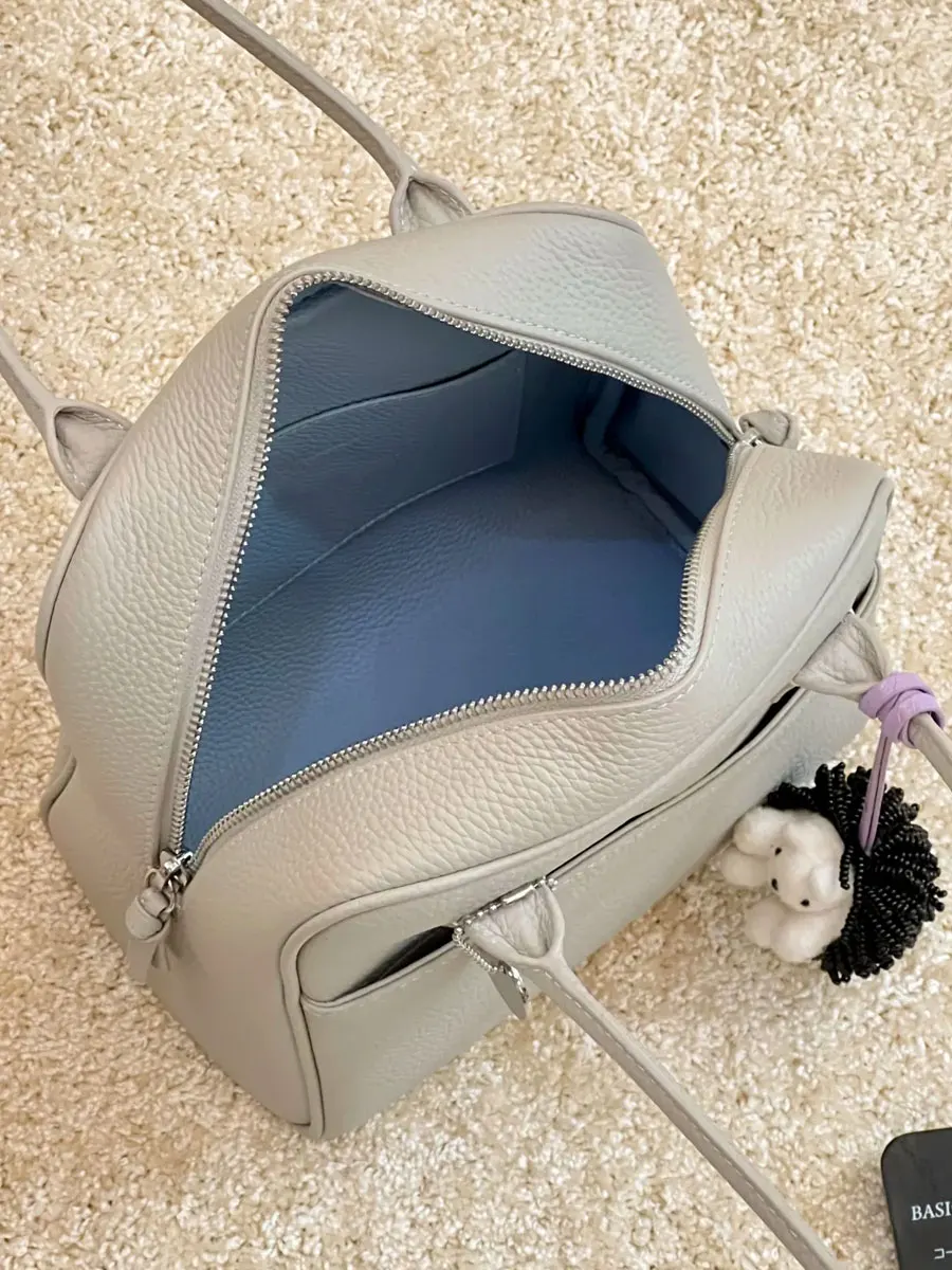 Cloud Ash Bowling Bag Women's Commuter Bag 2026 New Style Trendy High-End Lightweight Luxury Square Shape Handbag
Cloud Ash Bowling Bag Women's Commuter Bag 2026 New Style Trendy High-End Lightweight Luxury Square Shape Handbag