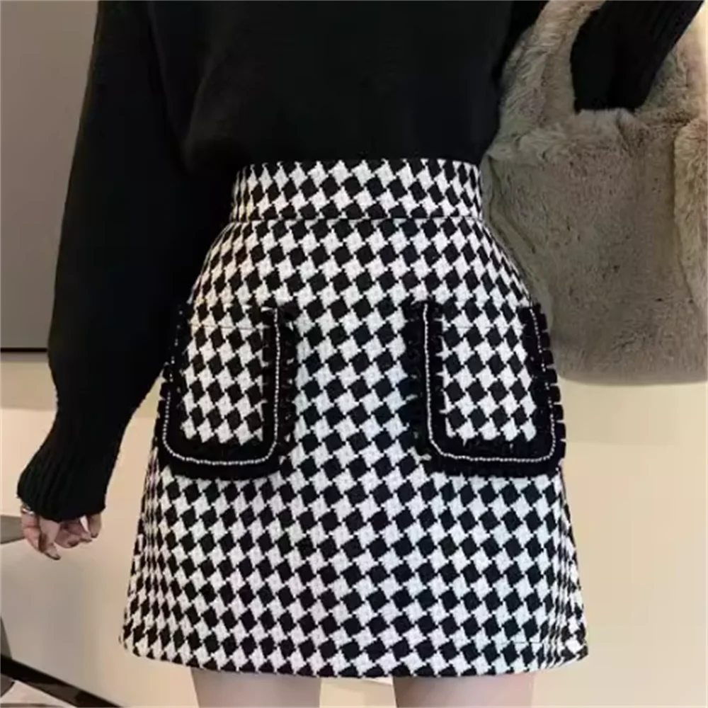Autumn and winter retro pocket skirt tight waist wool plaid high waist a-line skirt
Autumn and winter retro pocket skirt tight waist wool plaid high waist a-line skirt