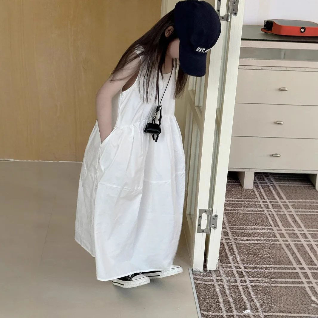 White Jumper Skirt Summer New Fashion Korean Solid Color Simple Casual All-match Artistic Sleeveless Dress
White Jumper Skirt Summer New Fashion Korean Solid Color Simple Casual All-match Artistic Sleeveless Dress