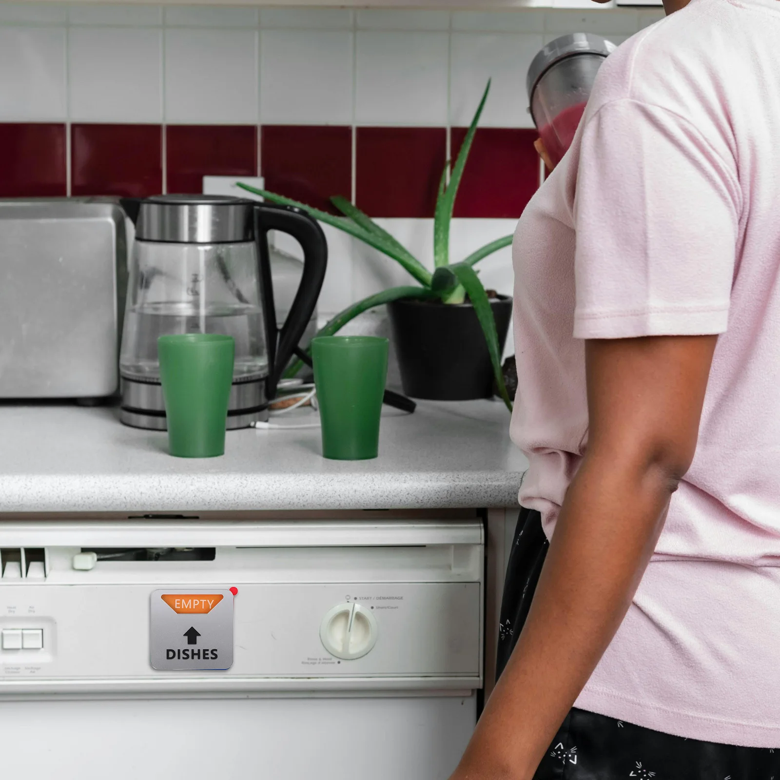 Magnetic Dishwasher Status Sign Square Design Dirty Indicator Reminder Magnet Kitchen Appliance Sign 
Magnetic Dishwasher Status Sign Square Design Dirty Indicator Reminder Magnet Kitchen Appliance Sign