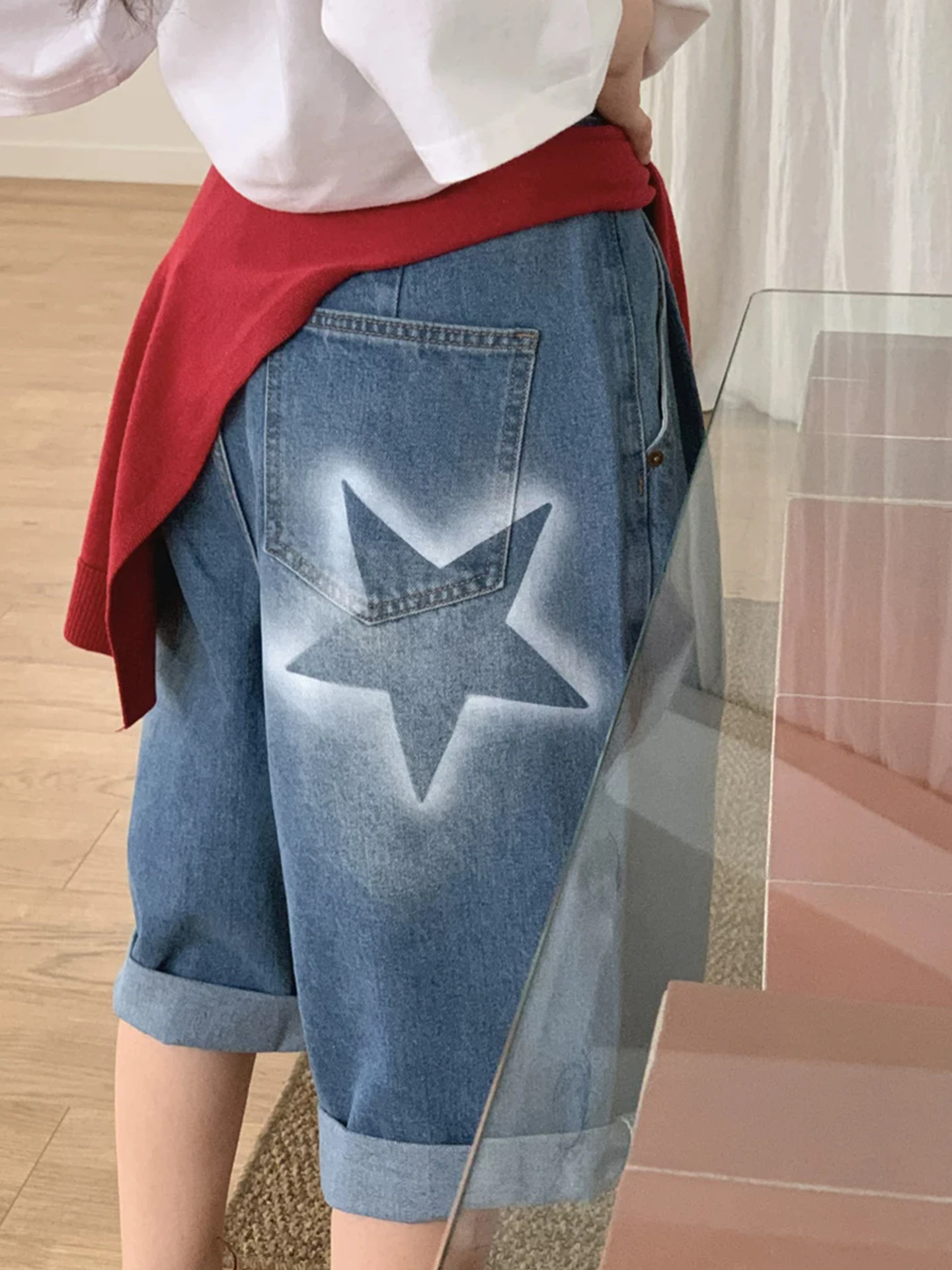 Retro Star Print Washed Distressed Hem Denim Shorts Women's Summer Loose Fit Casual Mid-length Pants High Waist Polyester Fiber
Retro Star Print Washed Distressed Hem Denim Shorts Women's Summer Loose Fit Casual Mid-length Pants High Waist Polyester Fiber