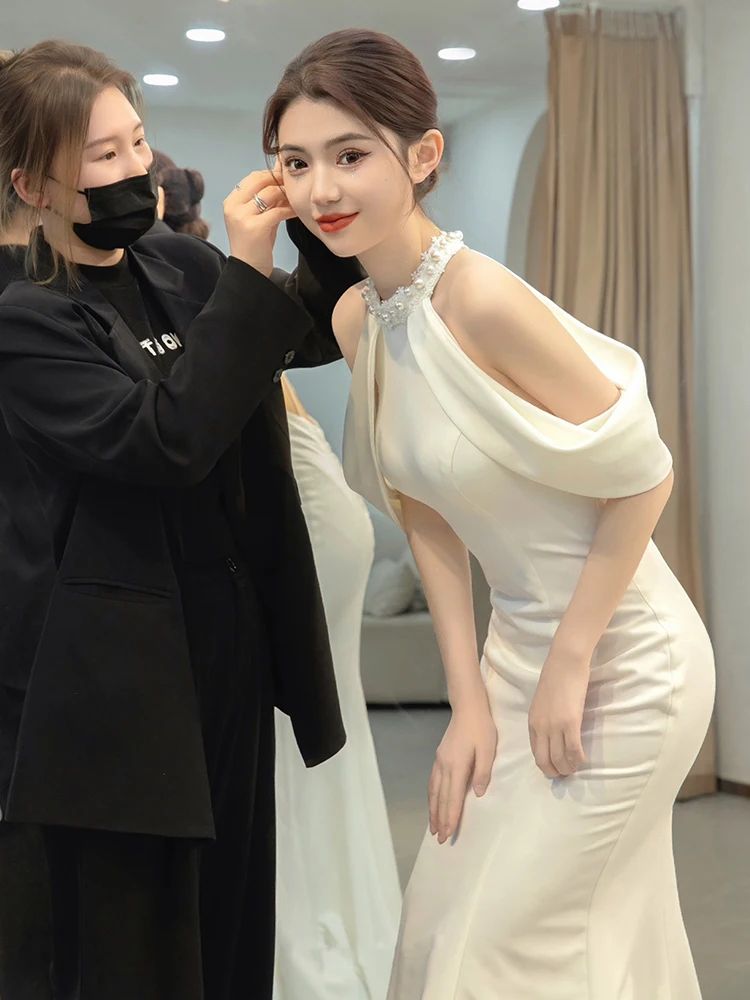 Элегантное белое вечернее платье-русалка для конференций, балов и торжеств, модное, с эффектом похудения, с длинной юбкой
Элегантное белое вечернее платье-русалка для конференций, балов и торжеств, модное, с эффектом похудения, с длинной юбкой