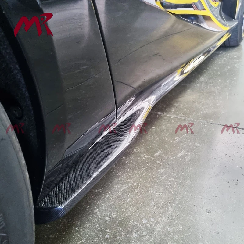 OEM Style Prepreg Dry Carbon Fiber Bodykit Side Skirts for Ferrari 812 Superfast GTS
OEM Style Prepreg Dry Carbon Fiber Bodykit Side Skirts for Ferrari 812 Superfast GTS