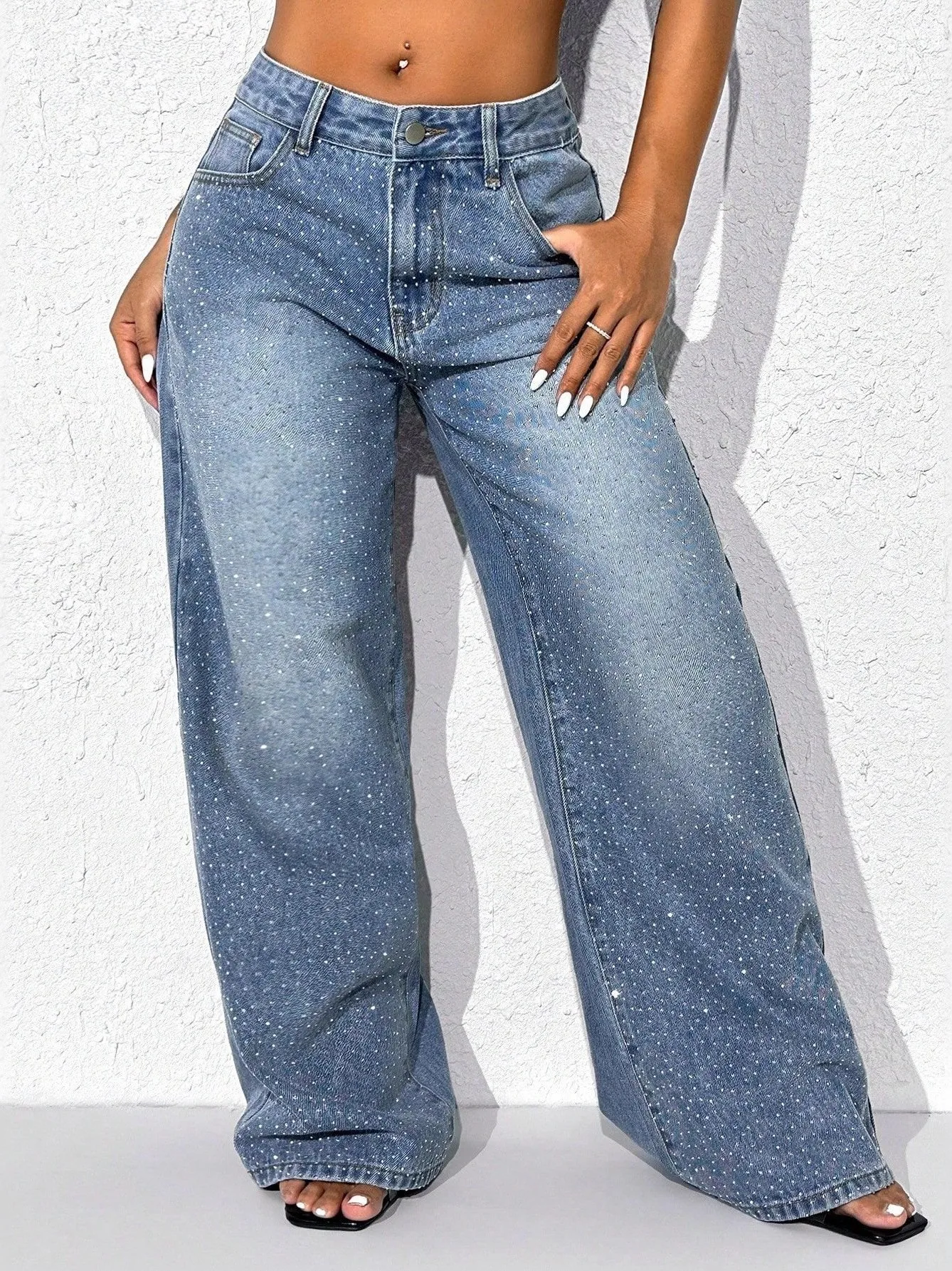 High Waist Bell Bottom Jeans Women's Loose Casual Washed Diamond Studded Street Style Jeans Versatile Long Trousers
High Waist Bell Bottom Jeans Women's Loose Casual Washed Diamond Studded Street Style Jeans Versatile Long Trousers