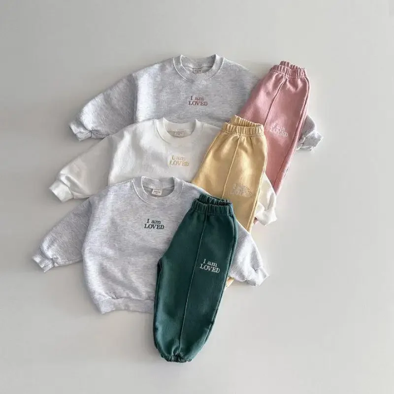 2024 Spring Autumn Baby Long Sleeve Clothes Set Boy Girl Children Embroidery Letter Cotton Tops + Pants 2pcs Kid Sweatshirt Set
2024 Spring Autumn Baby Long Sleeve Clothes Set Boy Girl Children Embroidery Letter Cotton Tops + Pants 2pcs Kid Sweatshirt Set