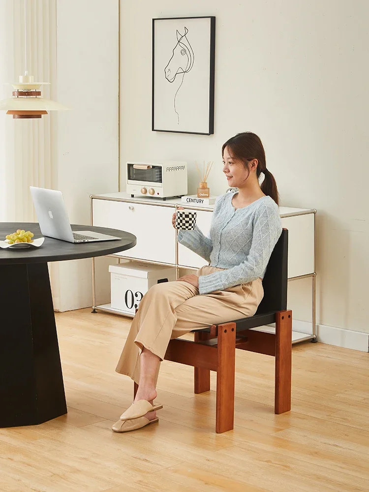 Nordic monk chair simple solid wood backrest dining home wabi-sabi style vintage desk vintage designe
Nordic monk chair simple solid wood backrest dining home wabi-sabi style vintage desk vintage designe