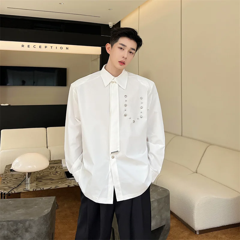Korean Sle Metal Rivet Decorative Sa Design Men's Long Sve irt Hairst Cool Trendy High-End Feeling irt
Korean Sle Metal Rivet Decorative Sa Design Men's Long Sve irt Hairst Cool Trendy High-End Feeling irt