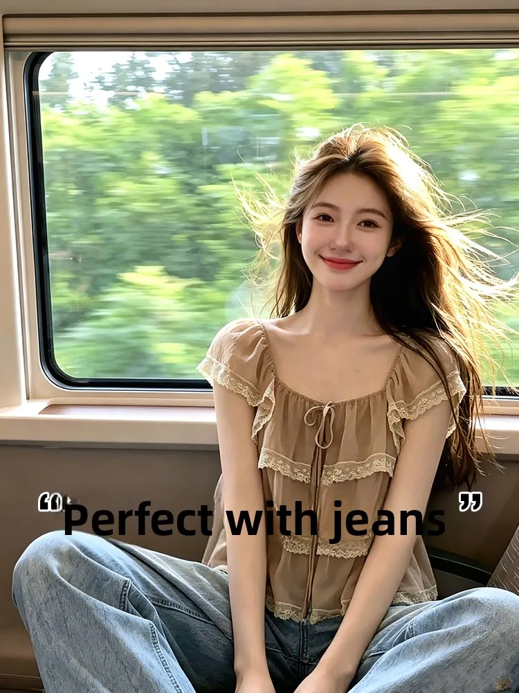Ballet Style Short Sleeve Lace Shirt Women Summer Gauze Pleated Square Collar Doll Shirt Slimming Top Casual Loose Fit
Ballet Style Short Sleeve Lace Shirt Women Summer Gauze Pleated Square Collar Doll Shirt Slimming Top Casual Loose Fit