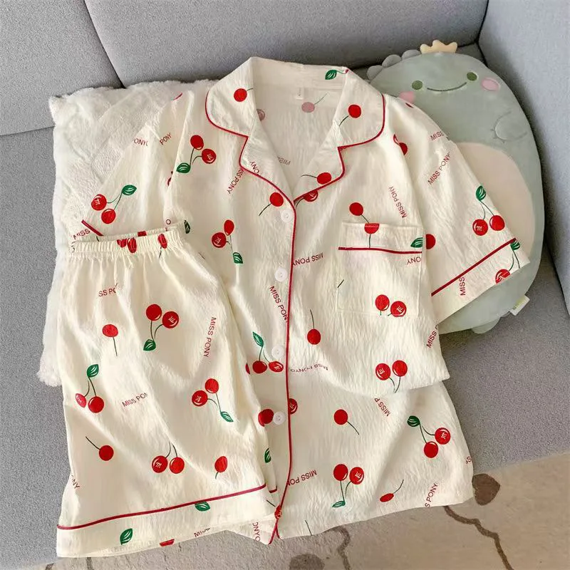 New Women's Sleepwear Short Sleeved Shorts Cherry Print Home Clothes Breathable Comfortable College Dormitory Pajamas Homewear
New Women's Sleepwear Short Sleeved Shorts Cherry Print Home Clothes Breathable Comfortable College Dormitory Pajamas Homewear