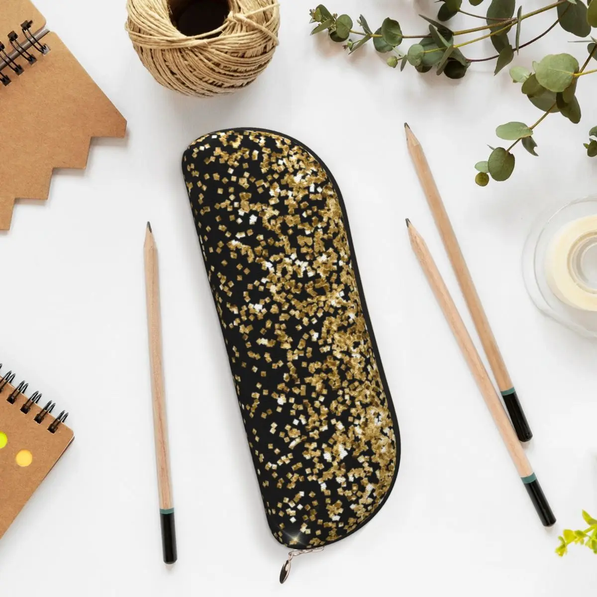 Черный и золотой блестящий узор, пенал для хранения канцелярских принадлежностей, большая вместительная коробка для ручек, сумка-карандаш для студентов
Черный и золотой блестящий узор, пенал для хранения канцелярских принадлежностей, большая вместительная коробка для ручек, сумка-карандаш для студентов