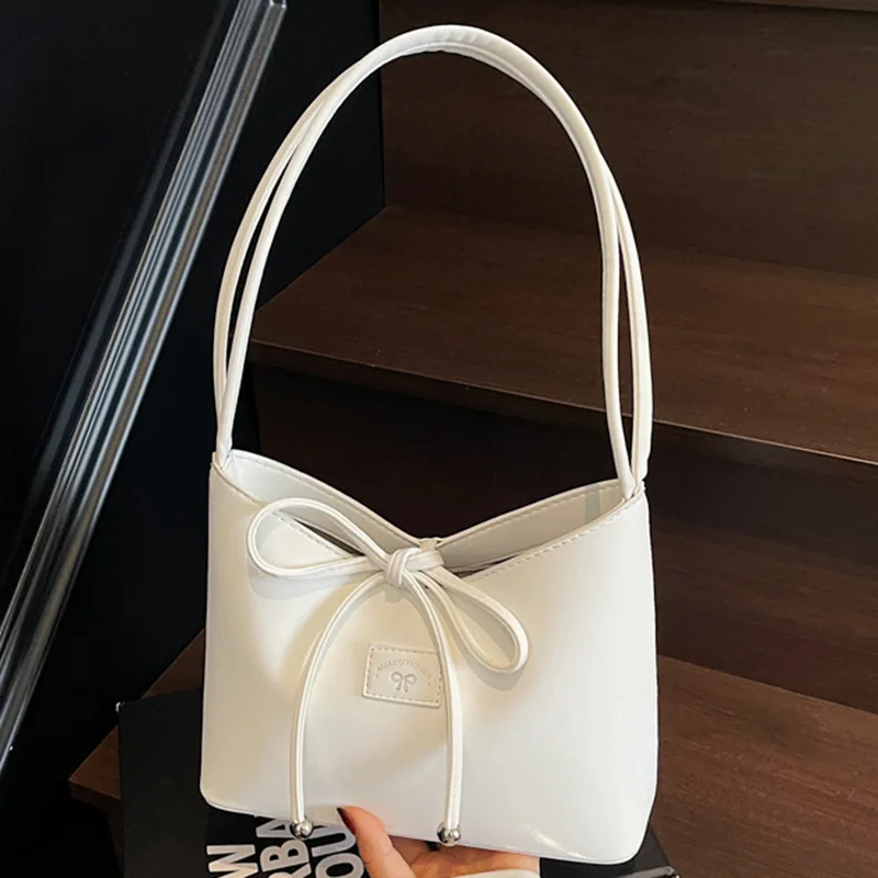 Niche Women's Armpit Commuter Bag 2025 New Summer Simple Bucket Bag Strap Bow Shoulder Bag Tide
Niche Women's Armpit Commuter Bag 2025 New Summer Simple Bucket Bag Strap Bow Shoulder Bag Tide