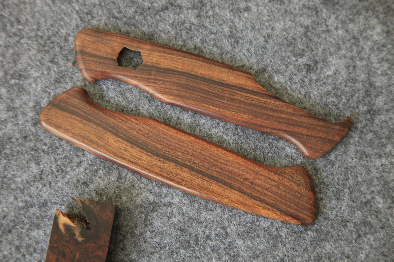 Customized Hand Made Desert Ironwood Scales DIY for 130mm Swiss Army Ranger Grip Knife
Customized Hand Made Desert Ironwood Scales DIY for 130mm Swiss Army Ranger Grip Knife