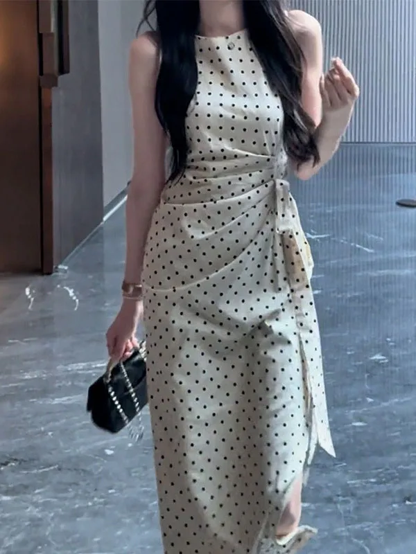 Elegant Sleeveless Vest Polka Dot Dress Women Summer High Waist Fitted French Style round Neck Midi Dress Casual Wear
Elegant Sleeveless Vest Polka Dot Dress Women Summer High Waist Fitted French Style round Neck Midi Dress Casual Wear