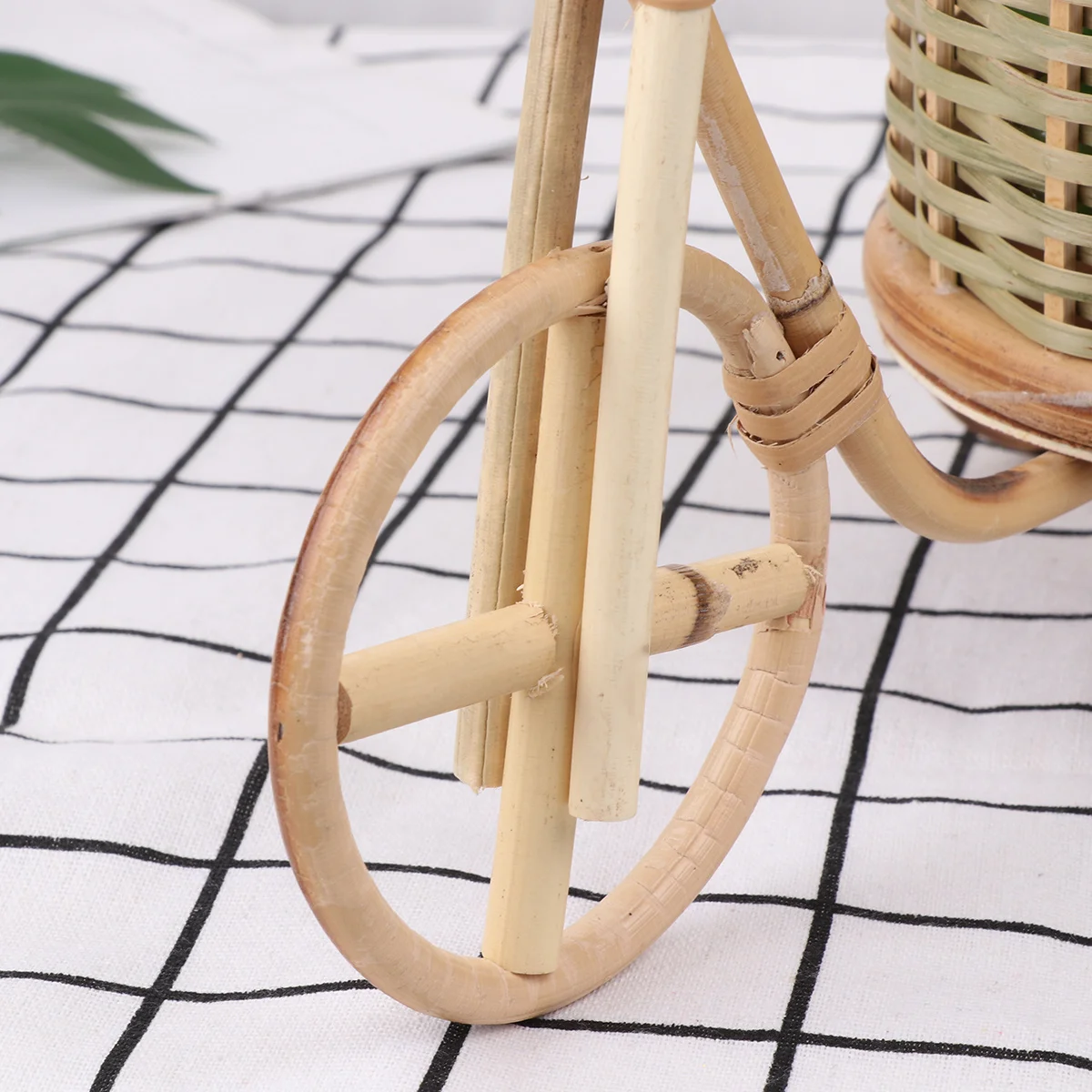 1Pcs Bamboo Woven Fruit Basket Handmade Tricycle Shape Food Serving Storage Holder Container for Kitchen Party Wedding
1Pcs Bamboo Woven Fruit Basket Handmade Tricycle Shape Food Serving Storage Holder Container for Kitchen Party Wedding