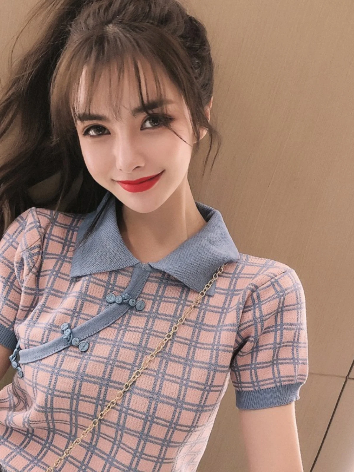 Summer Vintage Fashion Design Neck Short Sleeve Knitted Shirt Women's Button up Plaid Qipao Top Sweet Style Polyester Fiber
Summer Vintage Fashion Design Neck Short Sleeve Knitted Shirt Women's Button up Plaid Qipao Top Sweet Style Polyester Fiber