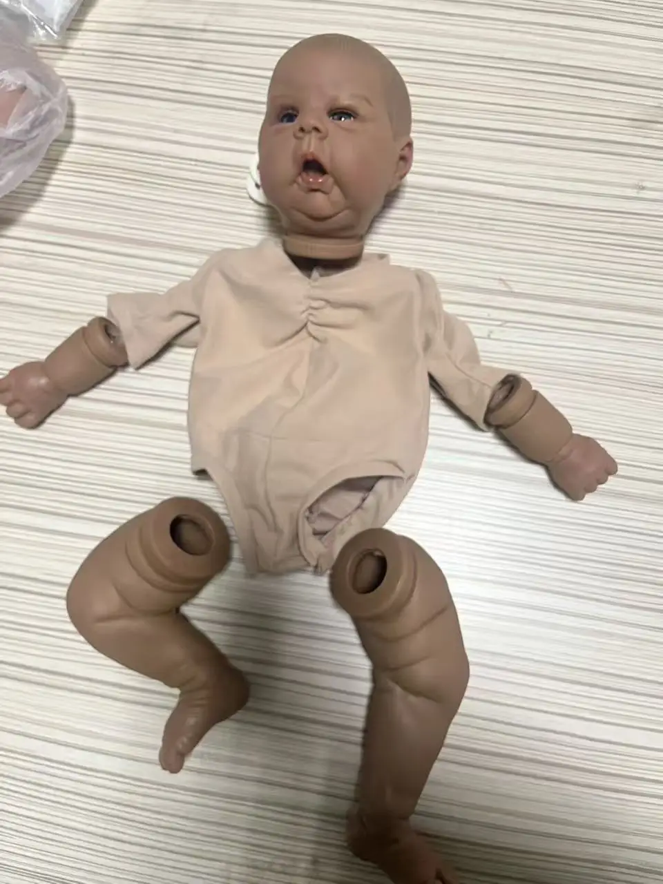 20inch Reborn Doll Kit Gounchi with Dark Skin Handmade DIY Doll Part with 1/4 Arms and Cloth Body
20inch Reborn Doll Kit Gounchi with Dark Skin Handmade DIY Doll Part with 1/4 Arms and Cloth Body