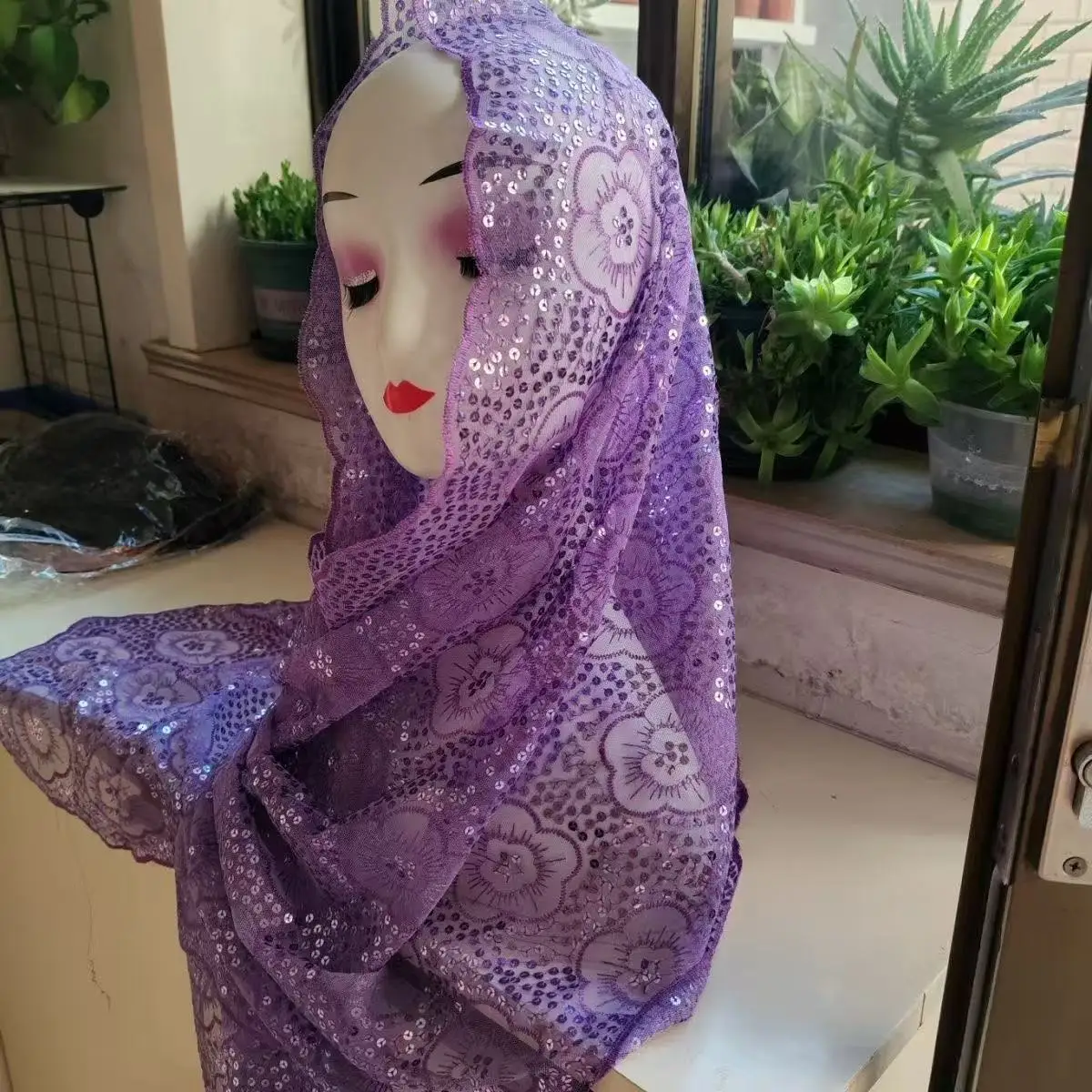 Хиджаб для мусульманок, шаль, головной платок, роскошный платок с кисточками, Малайзия, для молитв, куфи, ислам, Саудовская Аравия, кружевной тюрбан 05405
Хиджаб для мусульманок, шаль, головной платок, роскошный платок с кисточками, Малайзия, для молитв, куфи, ислам, Саудовская Аравия, кружевной тюрбан 05405