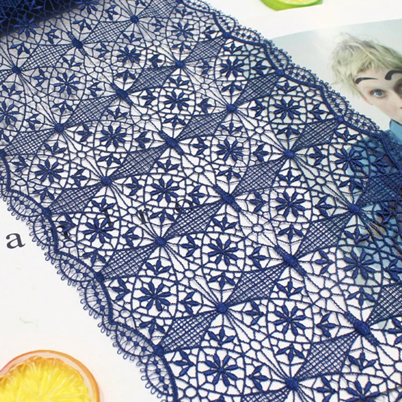 20yds/lot Floral Embroidery 100% Polyester Water Soluble Lace Trim Guipure Chemical Border Lace Trim for Abaya Dresses
20yds/lot Floral Embroidery 100% Polyester Water Soluble Lace Trim Guipure Chemical Border Lace Trim for Abaya Dresses