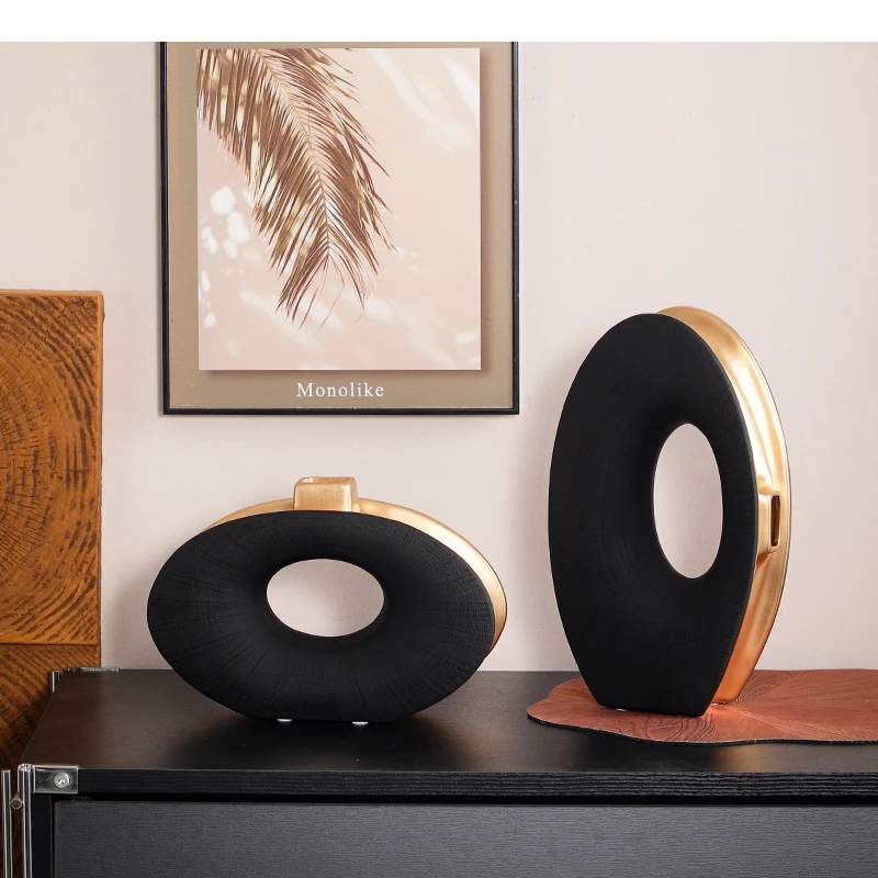 Creative Black Gold Ceramic Vase Minimalist Round Flower Pots Desk Decoration Flowers Arrangement Vases Room Aesthetic Decor
Creative Black Gold Ceramic Vase Minimalist Round Flower Pots Desk Decoration Flowers Arrangement Vases Room Aesthetic Decor