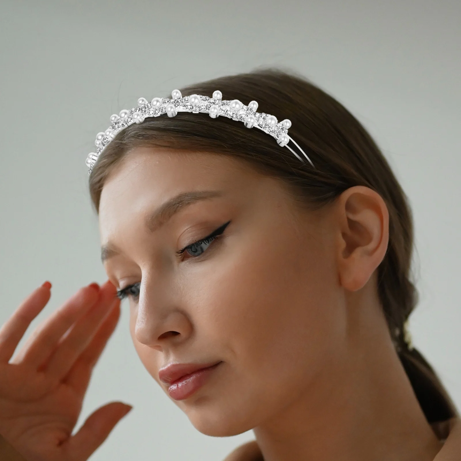 2Pcs Pearl Rhinestone Headb Bridal Hair Ties Wedding Headdress Girls Accessories Lightweight Shiny Design Party Holiday Cosplay
2Pcs Pearl Rhinestone Headb Bridal Hair Ties Wedding Headdress Girls Accessories Lightweight Shiny Design Party Holiday Cosplay