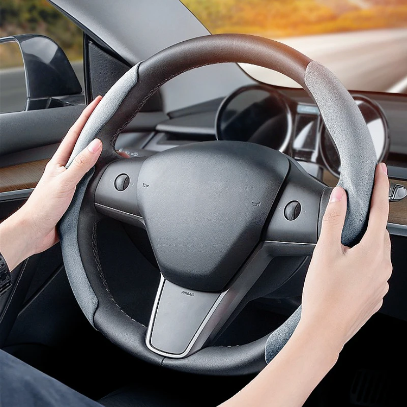 For Tesla Model 3/Y Suede Carbon Fiber Ultra-thin Sweat-absorbing Steering Wheel Car Steering Wheel Cover Cars Accessories Warm
For Tesla Model 3/Y Suede Carbon Fiber Ultra-thin Sweat-absorbing Steering Wheel Car Steering Wheel Cover Cars Accessories Warm