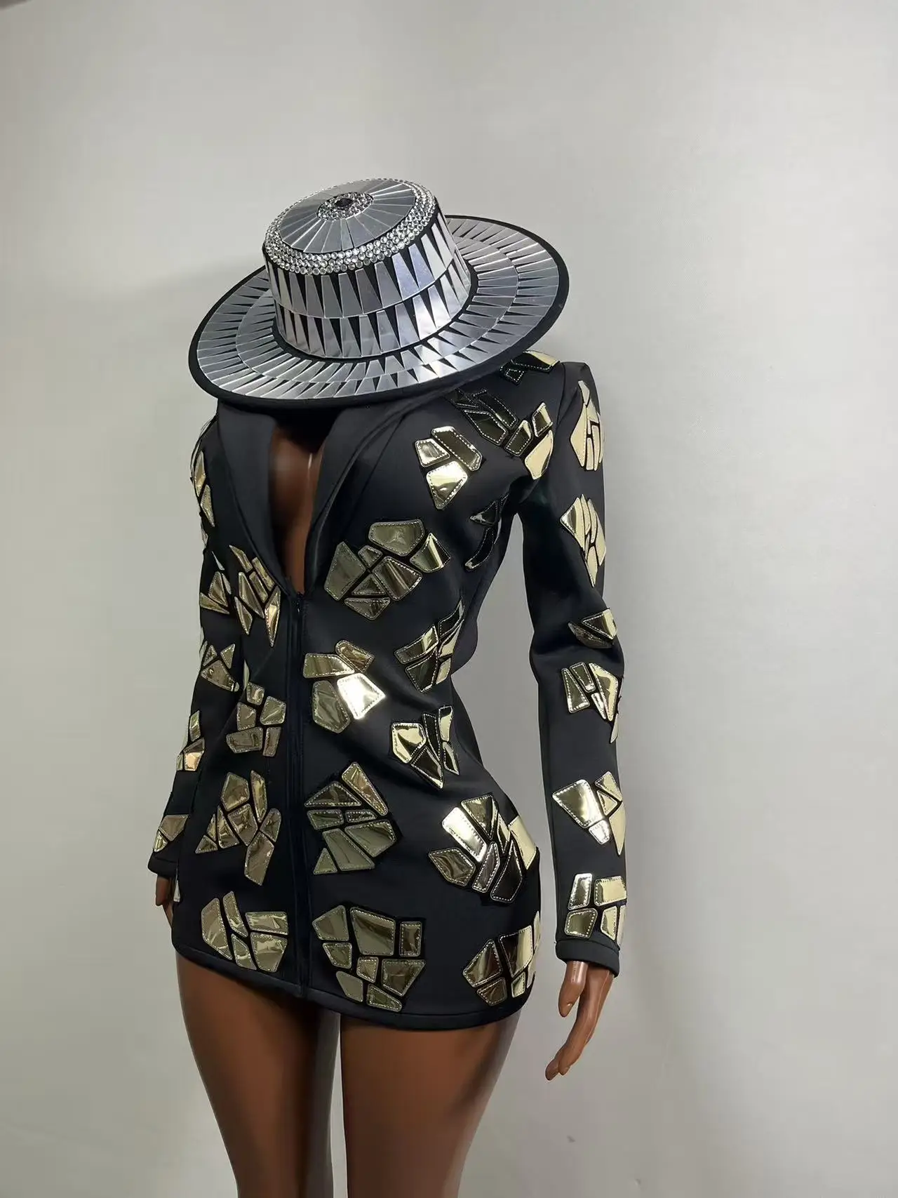 Sparkly Drag Queen Outfits Women Singer Sequins Hat Mirrors Dress Gogo Costume Nightclub Dj Ds Pole Dance Clothing Rave Wear
Sparkly Drag Queen Outfits Women Singer Sequins Hat Mirrors Dress Gogo Costume Nightclub Dj Ds Pole Dance Clothing Rave Wear