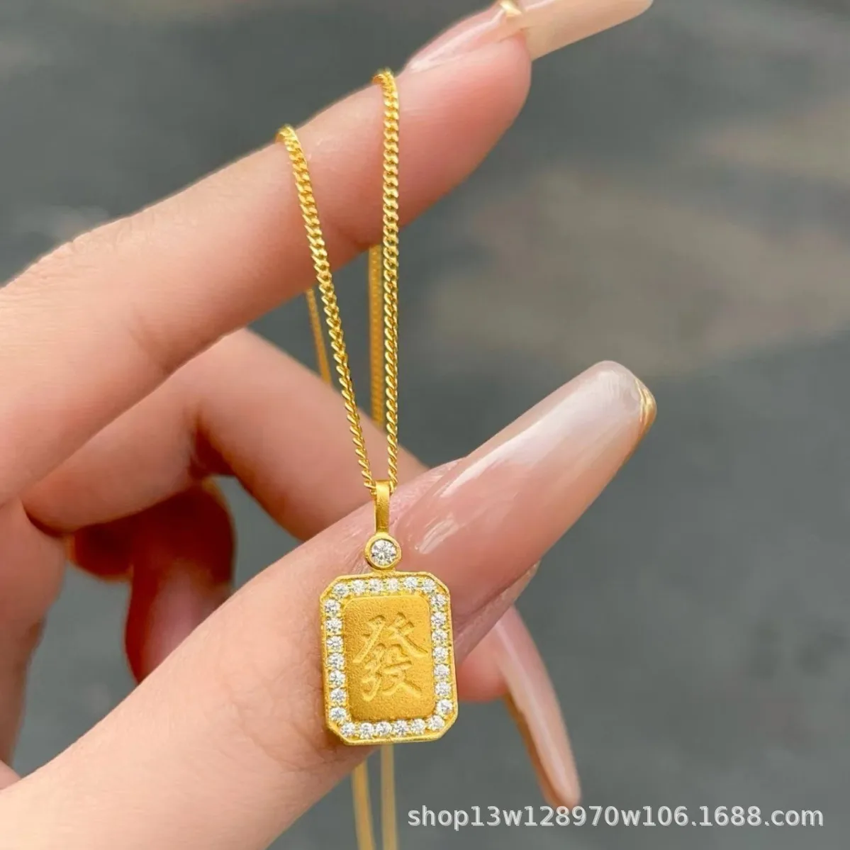 Light luxury fashion 24K real gold fortune brand necklace au9999 gold dot diamond characters hair pendant temperament collarbone
Light luxury fashion 24K real gold fortune brand necklace au9999 gold dot diamond characters hair pendant temperament collarbone