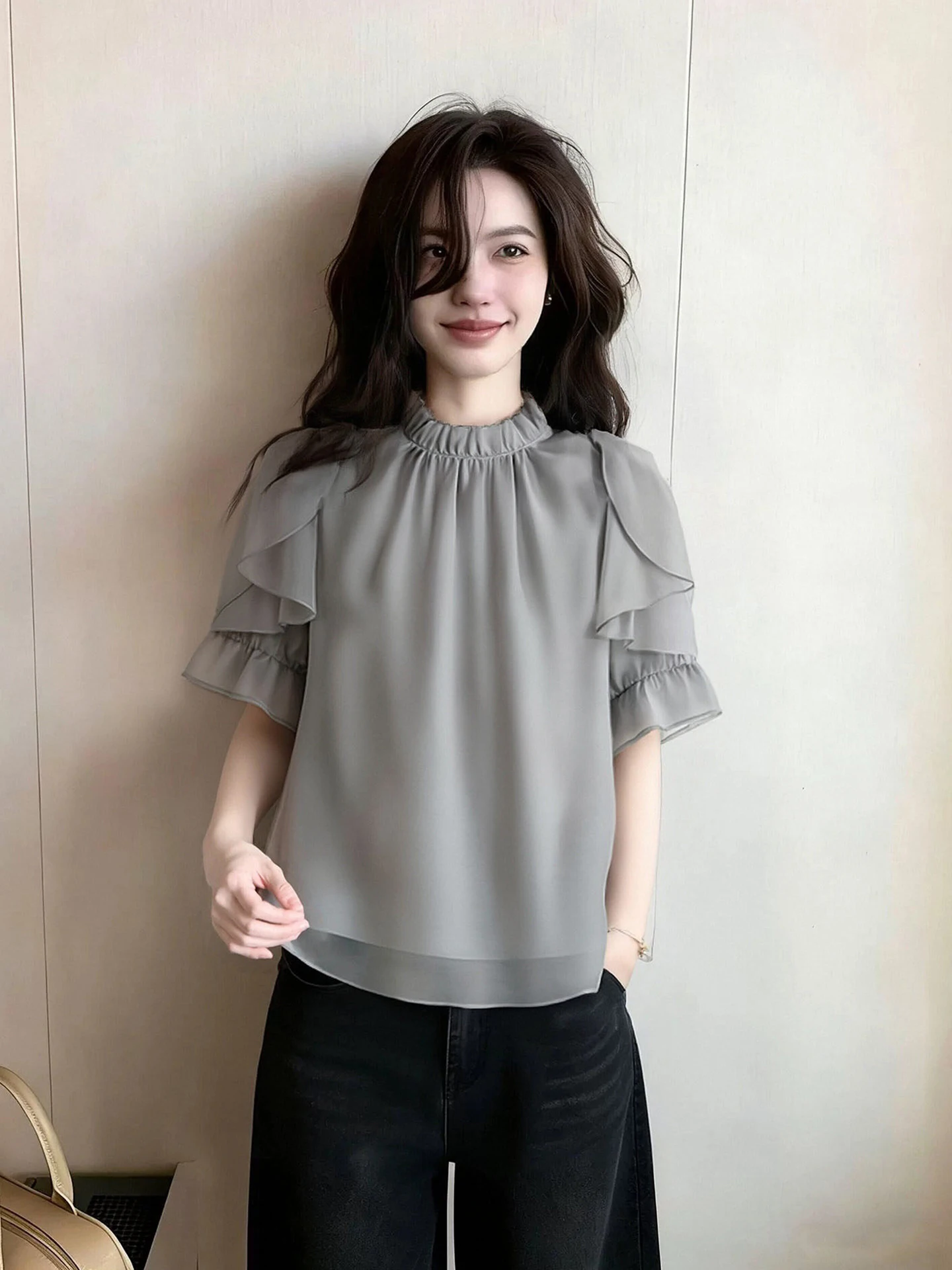 Elegant Short Sleeve Chiffon Shirt Pleated Hem Breathable Fashionable Summer Top Beautiful Age-Defying Comfortable Women's Bl...
Elegant Short Sleeve Chiffon Shirt Pleated Hem Breathable Fashionable Summer Top Beautiful Age-Defying Comfortable Women's Bl...
