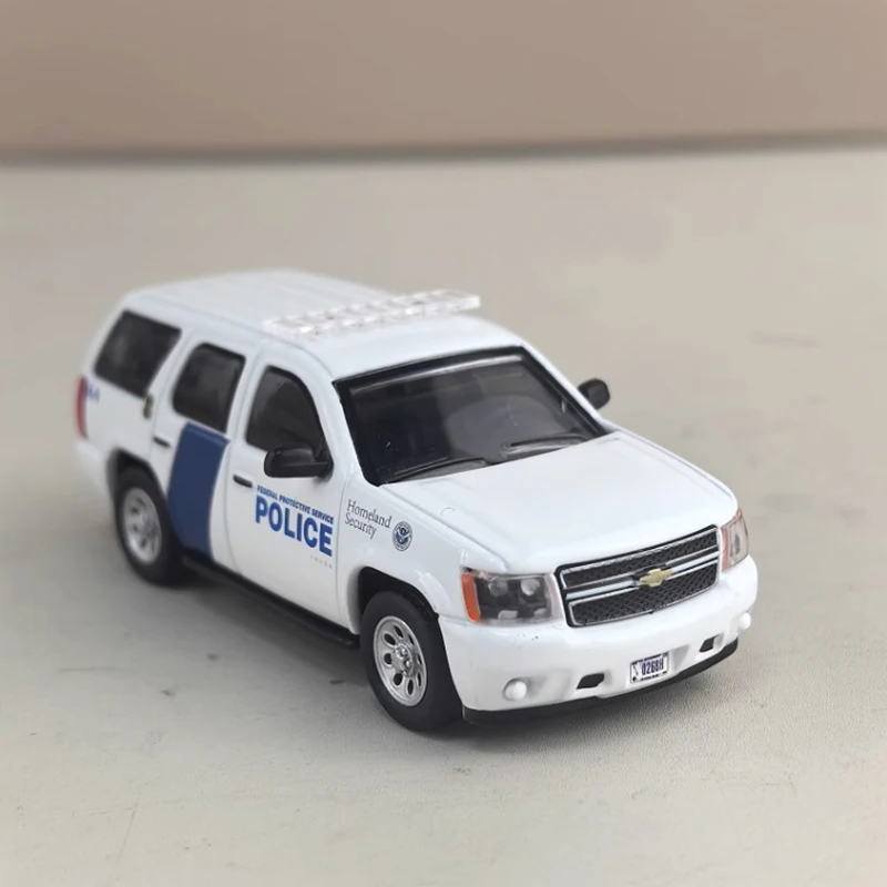 596 Model Diecast 1:64 Scale Tahoe Police SUV 34# 35# Alloy Simulation Car Model Static Display Collectibles Boy Gift Ornament
596 Model Diecast 1:64 Scale Tahoe Police SUV 34# 35# Alloy Simulation Car Model Static Display Collectibles Boy Gift Ornament