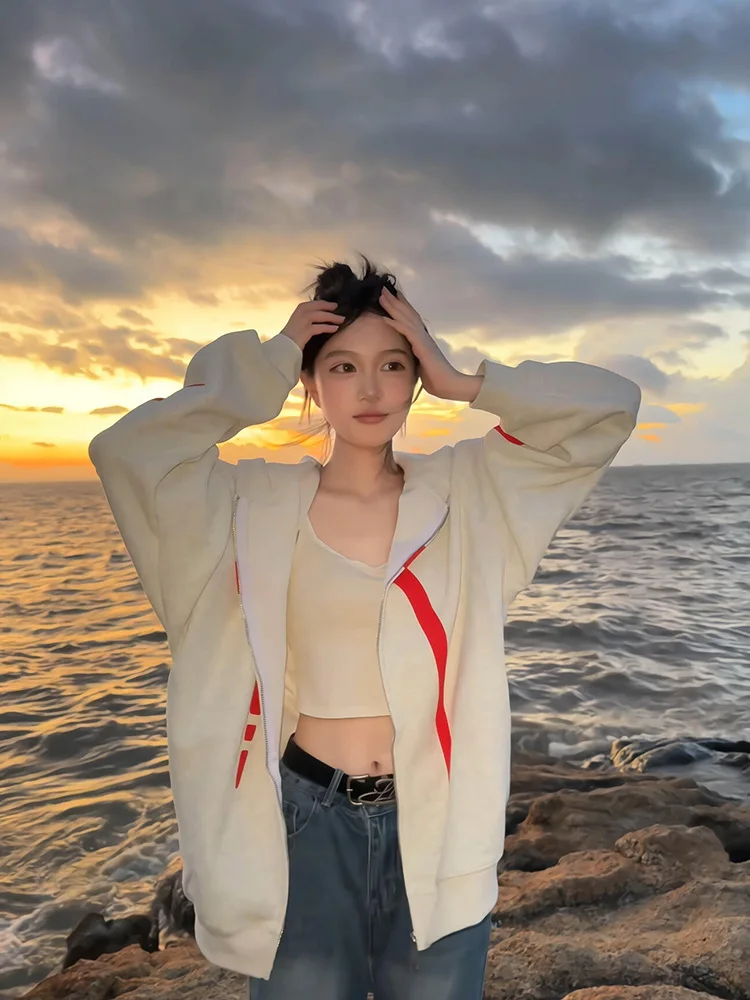 Толстовка на молнии с принтом в американском стиле в стиле ретро, женская свободная толстовка большого размера, модный топ на весну и осень, для поездок на работу
Толстовка на молнии с принтом в американском стиле в стиле ретро, женская свободная толстовка большого размера, модный топ на весну и осень, для поездок на работу