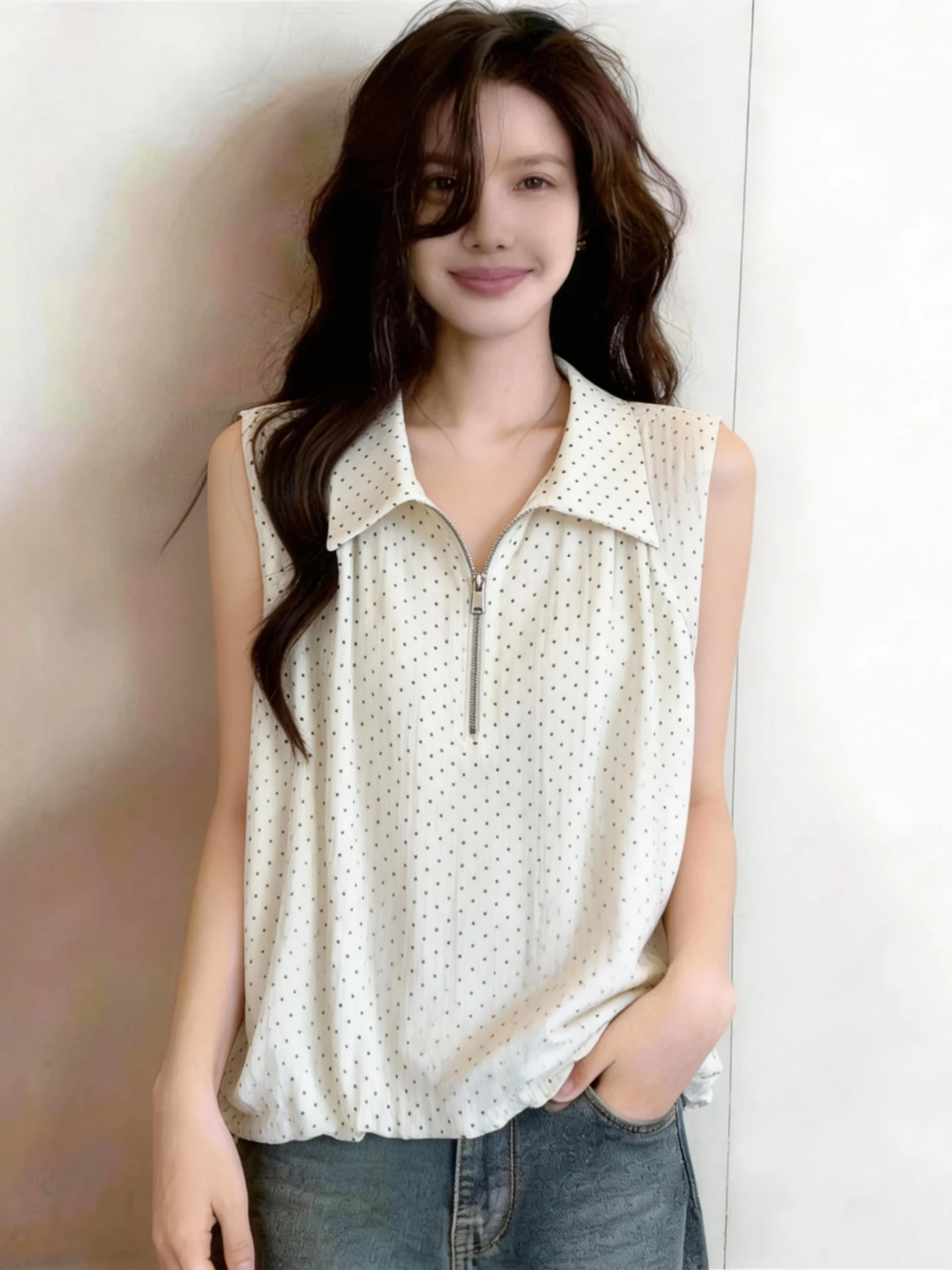 Slimming Polka Dot Base Shirt Half Zipper Neck Sleeveless Vest for Women Summer 2026 plus Size Korean Style Commute Wind
Slimming Polka Dot Base Shirt Half Zipper Neck Sleeveless Vest for Women Summer 2026 plus Size Korean Style Commute Wind