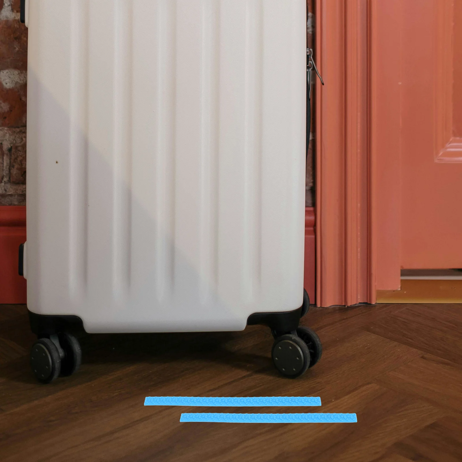4pcs Silicone Noise Reduction Wear Resistant Blue Chair Leg Floor Protectors Suitcase Protection Sleeve Anti Slip Covers Durable
4pcs Silicone Noise Reduction Wear Resistant Blue Chair Leg Floor Protectors Suitcase Protection Sleeve Anti Slip Covers Durable