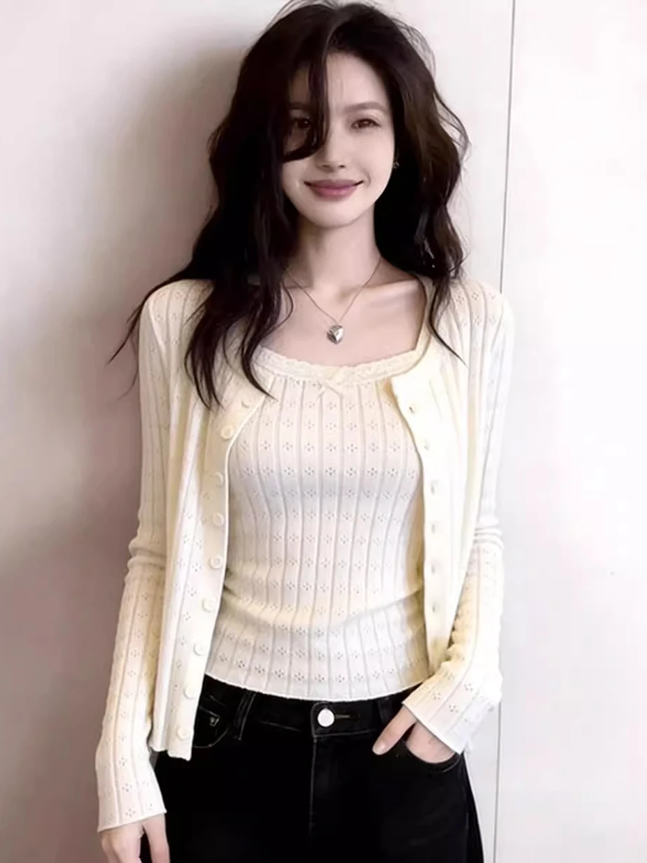 Unique Korean Style Hollow out Knitted Short Top Set for Women Summer Outerwear Two-Piece Suit Beautiful Strap Cardigan
Unique Korean Style Hollow out Knitted Short Top Set for Women Summer Outerwear Two-Piece Suit Beautiful Strap Cardigan