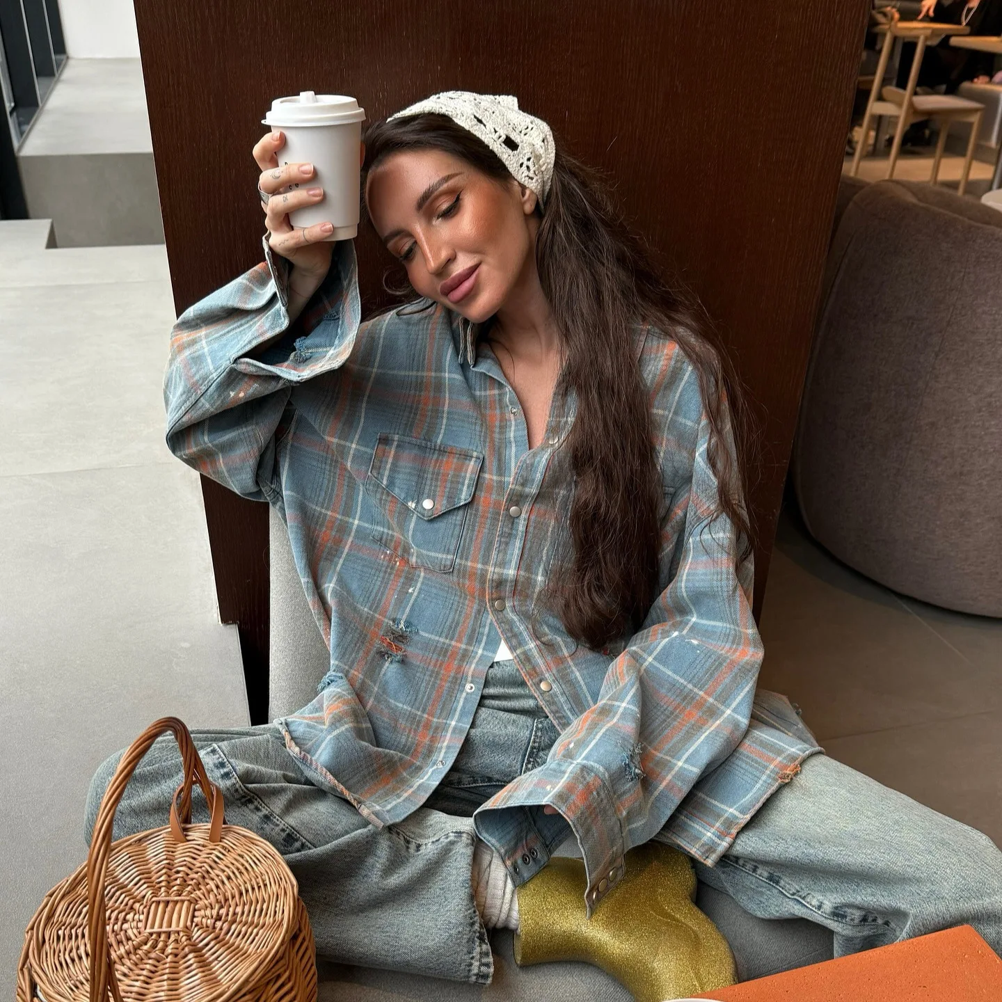 Denim Plaid Shirt Coat Women's Loose Single Breasted Turn-down Collar Full Sleeve Tops 2025 Spring New Ladies Fashion Streetwear
Denim Plaid Shirt Coat Women's Loose Single Breasted Turn-down Collar Full Sleeve Tops 2025 Spring New Ladies Fashion Streetwear