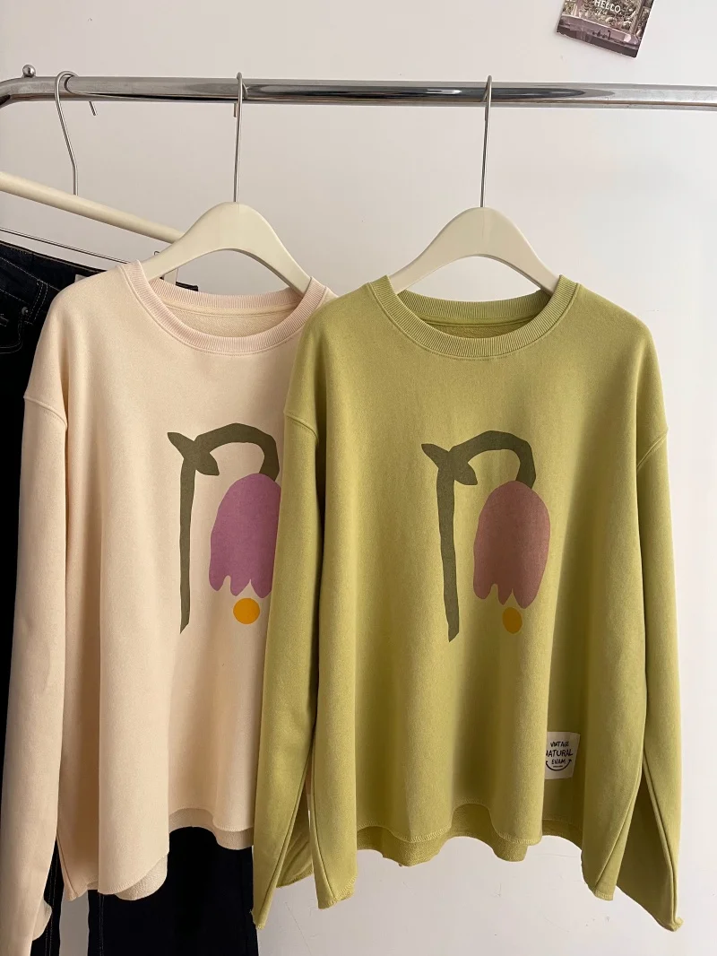 Hand-Painted Tulip Floral Print Patchwork Embroidered Cotton Sweatshirt Loose Casual Women's round Neck Long Sleeve Sweatshirt
Hand-Painted Tulip Floral Print Patchwork Embroidered Cotton Sweatshirt Loose Casual Women's round Neck Long Sleeve Sweatshirt