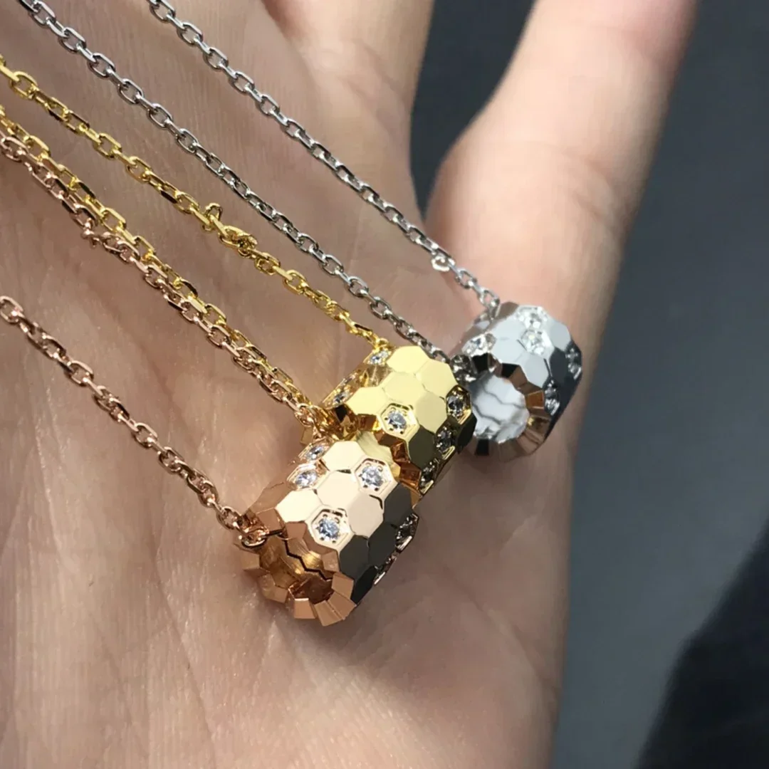 925 Diamond Necklace for Women, Luxury Jewelry, Bee Series My Love, Exquisite French Gifts
925 Diamond Necklace for Women, Luxury Jewelry, Bee Series My Love, Exquisite French Gifts