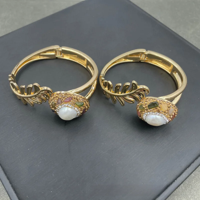 New Natural Irregular Pearl Bracelet With European And American Fashion Inlaid Rhinestone Tourmaline Women'S Jewelry
New Natural Irregular Pearl Bracelet With European And American Fashion Inlaid Rhinestone Tourmaline Women'S Jewelry