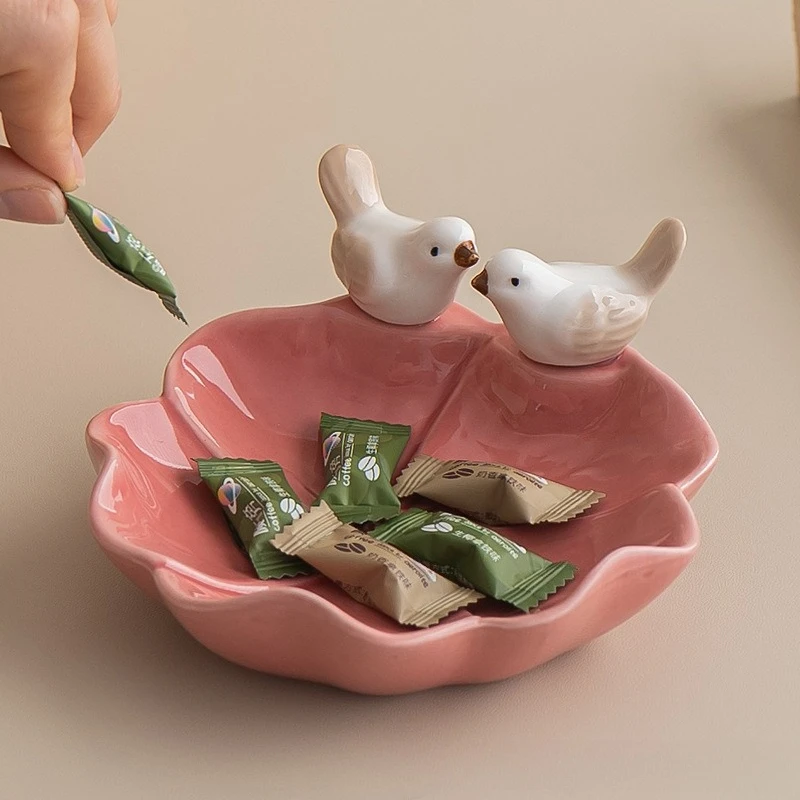 Creative and Lovely Bird Plate Ceramic Jewelry Storage Tray Rack Dim Sum Dessert Plate Home Decoration TeaTable Table Cute Plate
Creative and Lovely Bird Plate Ceramic Jewelry Storage Tray Rack Dim Sum Dessert Plate Home Decoration TeaTable Table Cute Plate