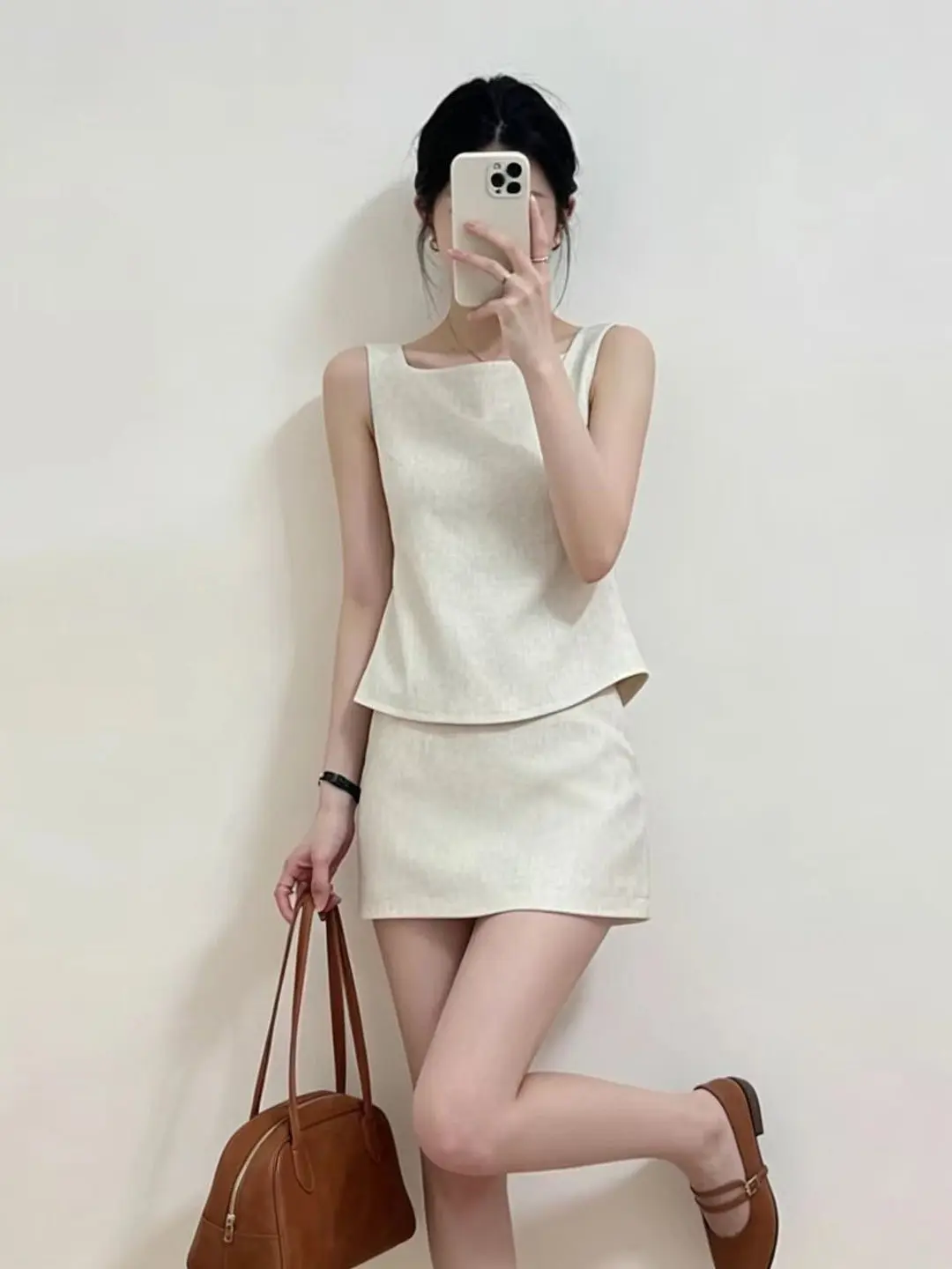 Fashionable Apricot Sleeveless Top And Skirt Casual Summer Outfit Two Piece Set for Women Commute Style Date Occasion
Fashionable Apricot Sleeveless Top And Skirt Casual Summer Outfit Two Piece Set for Women Commute Style Date Occasion